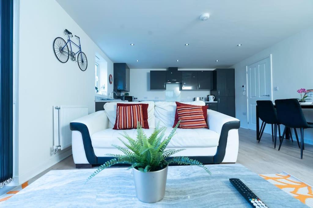 Luxury Ground Floor 2 Bedroom Apartment Free Wifi & Parking Sheffield Eksteriør bilde