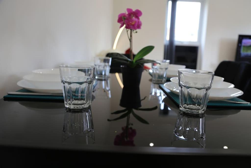 Luxury Ground Floor 2 Bedroom Apartment Free Wifi & Parking Sheffield Eksteriør bilde